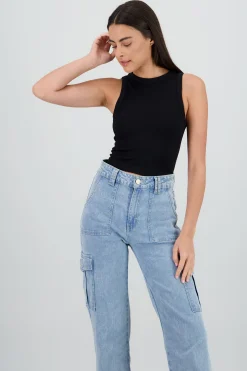 Shasa Sleeveless Seamless Solid Top