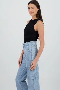 Shasa Sleeveless Seamless Solid Top