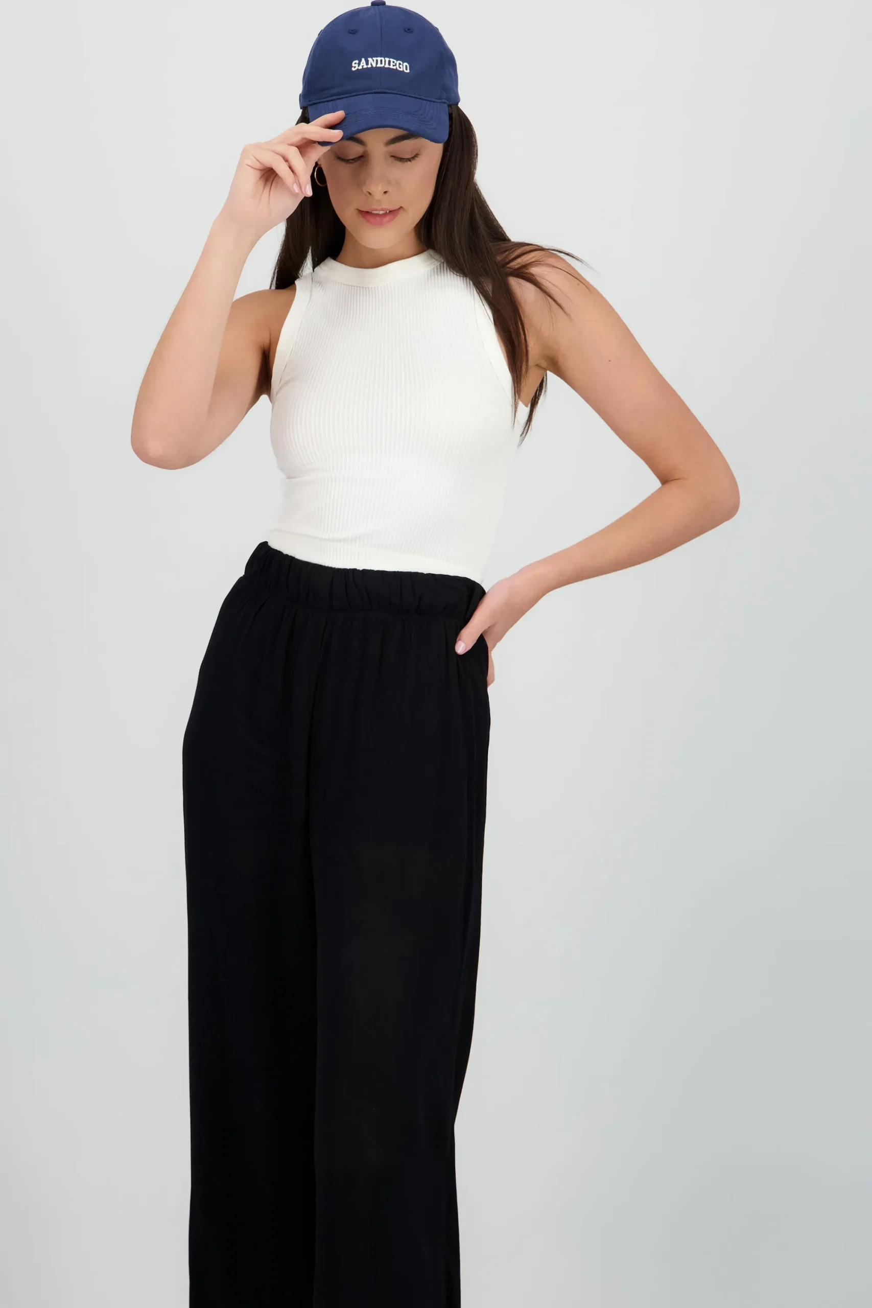 Shasa Sleeveless Seamless Solid Top