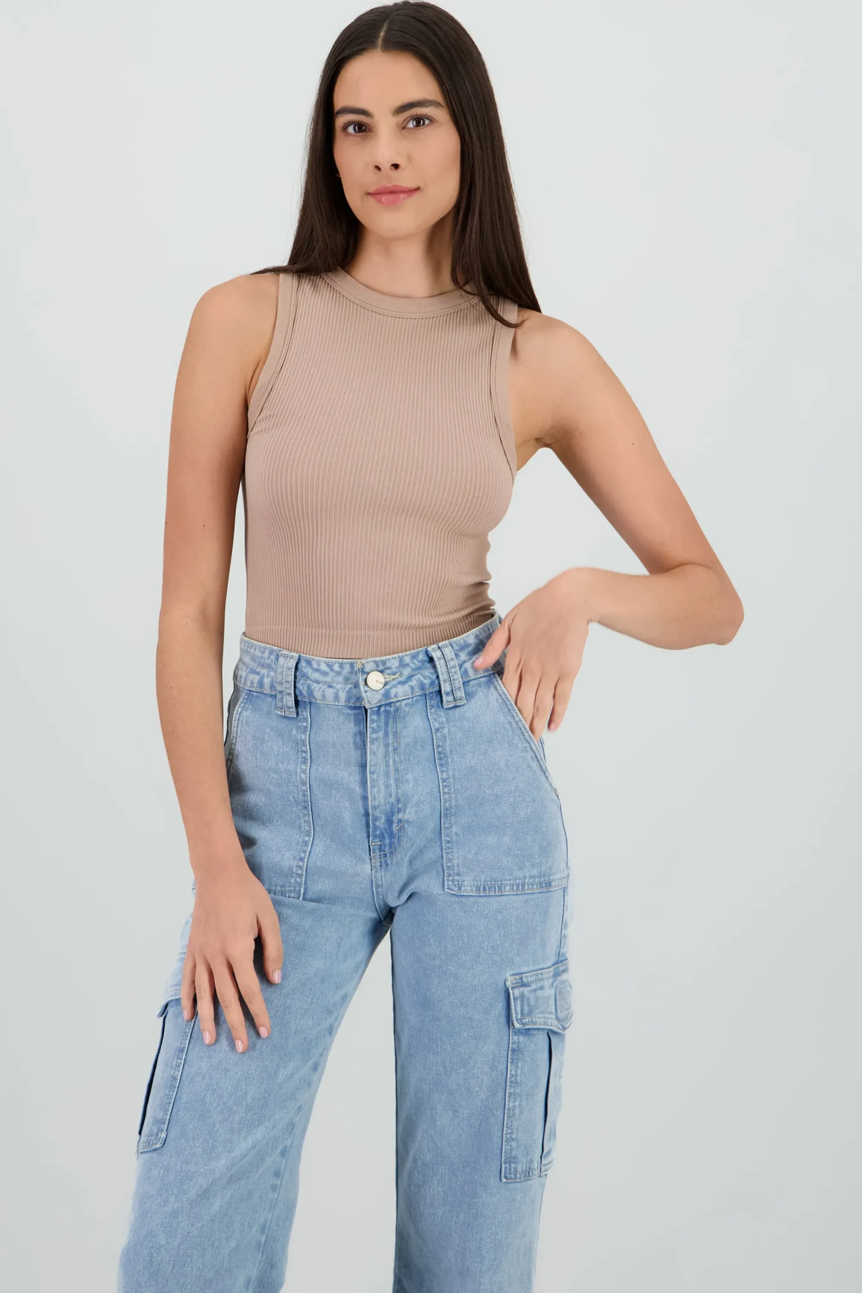 Shasa Sleeveless Seamless Solid Top