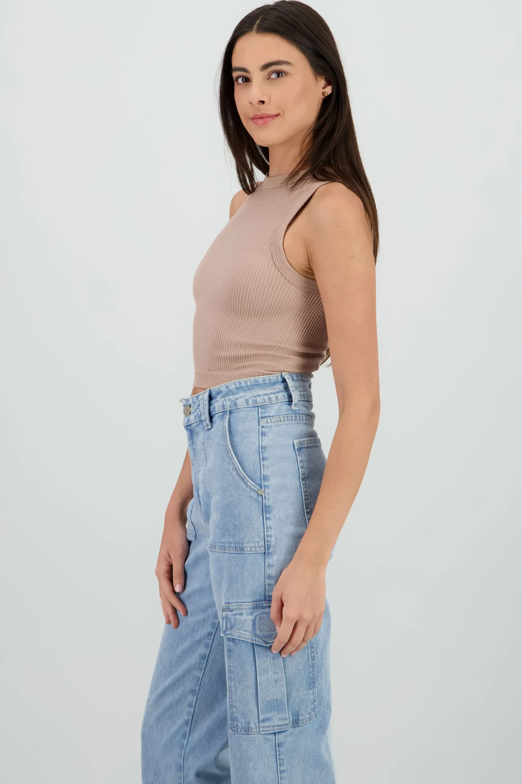 Shasa Sleeveless Seamless Solid Top