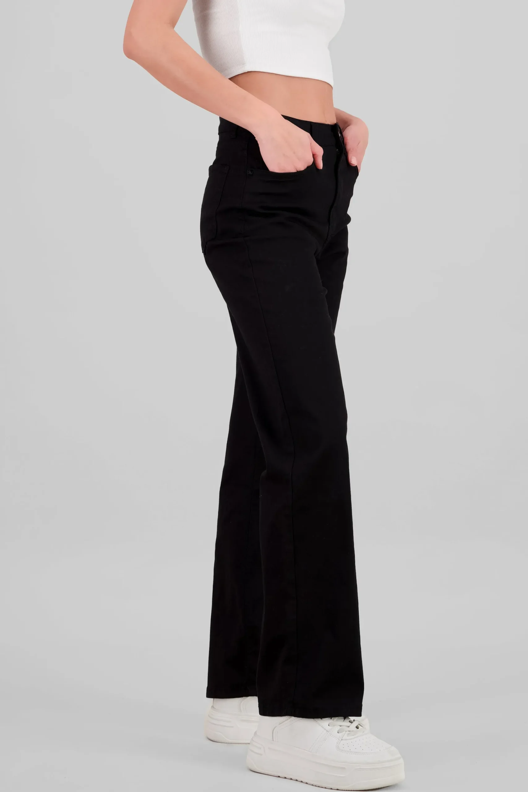 Shasa Slim Straight Pants