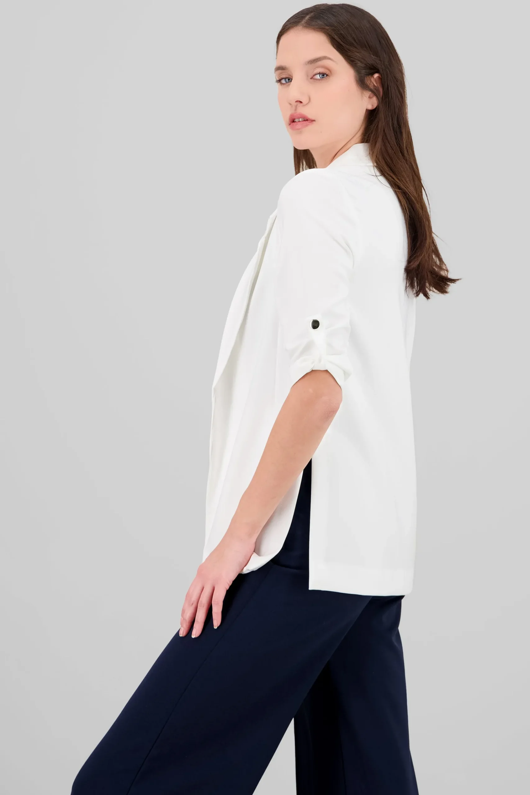 Shasa Solid blazer with adjustable sleeves