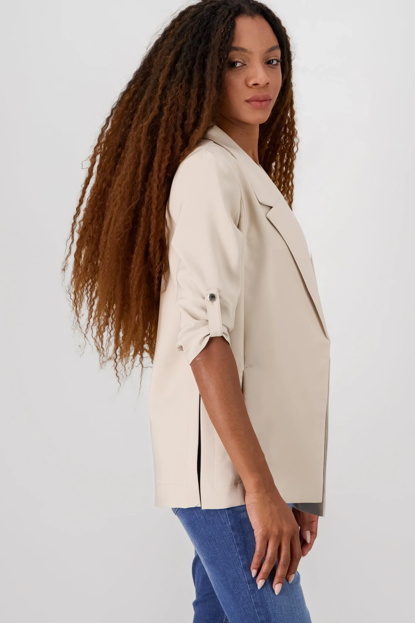 Shasa Solid blazer with adjustable sleeves