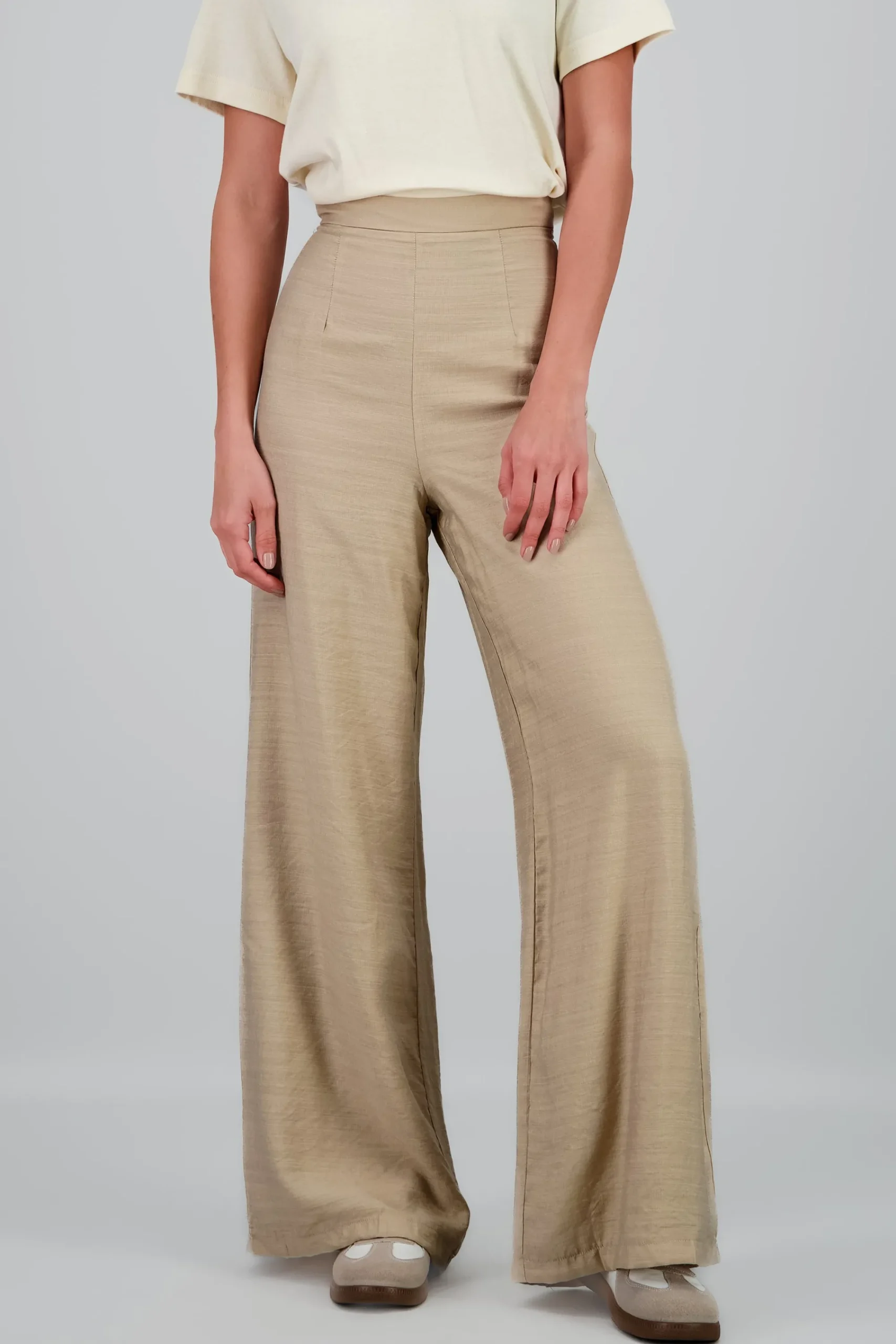 Shasa Solid Pleated Pants