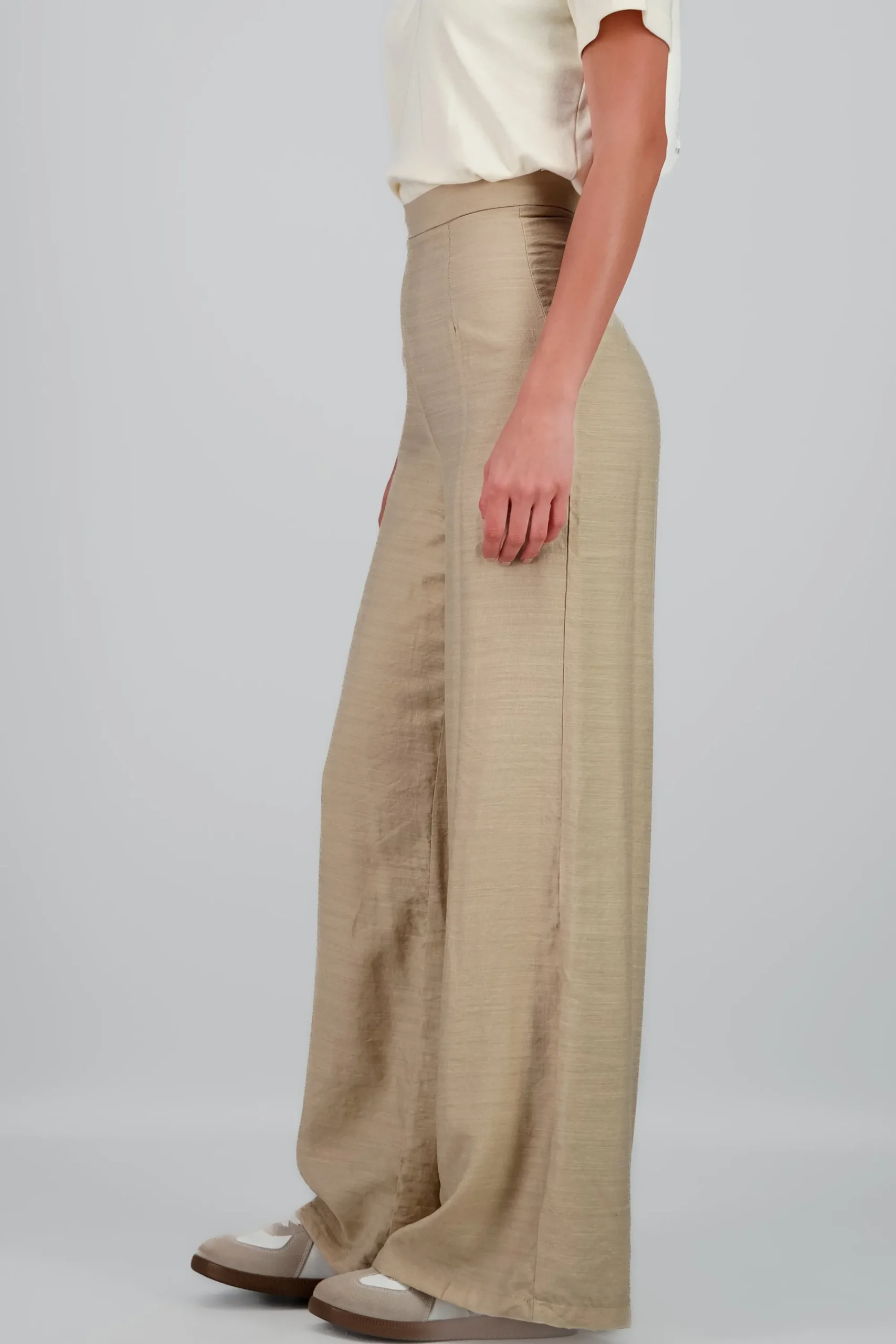 Shasa Solid Pleated Pants