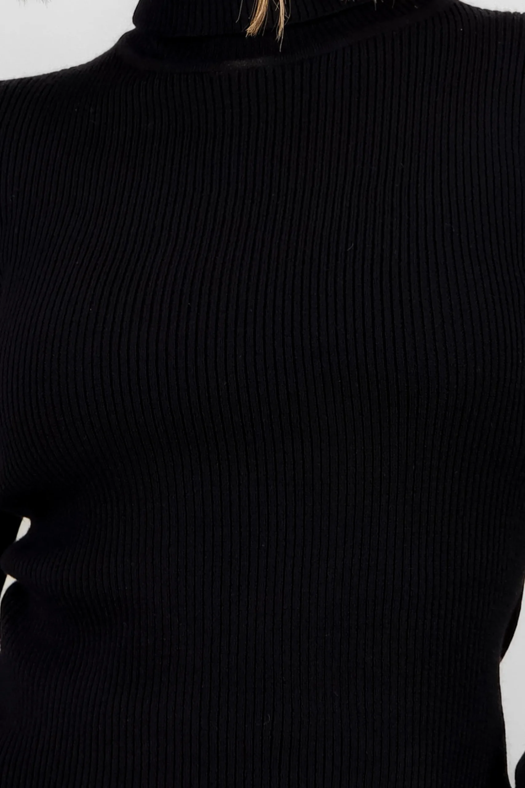 Shasa Solid Ribbed High Neck Sweater