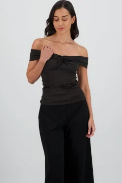 Shasa Solid Ruched Top