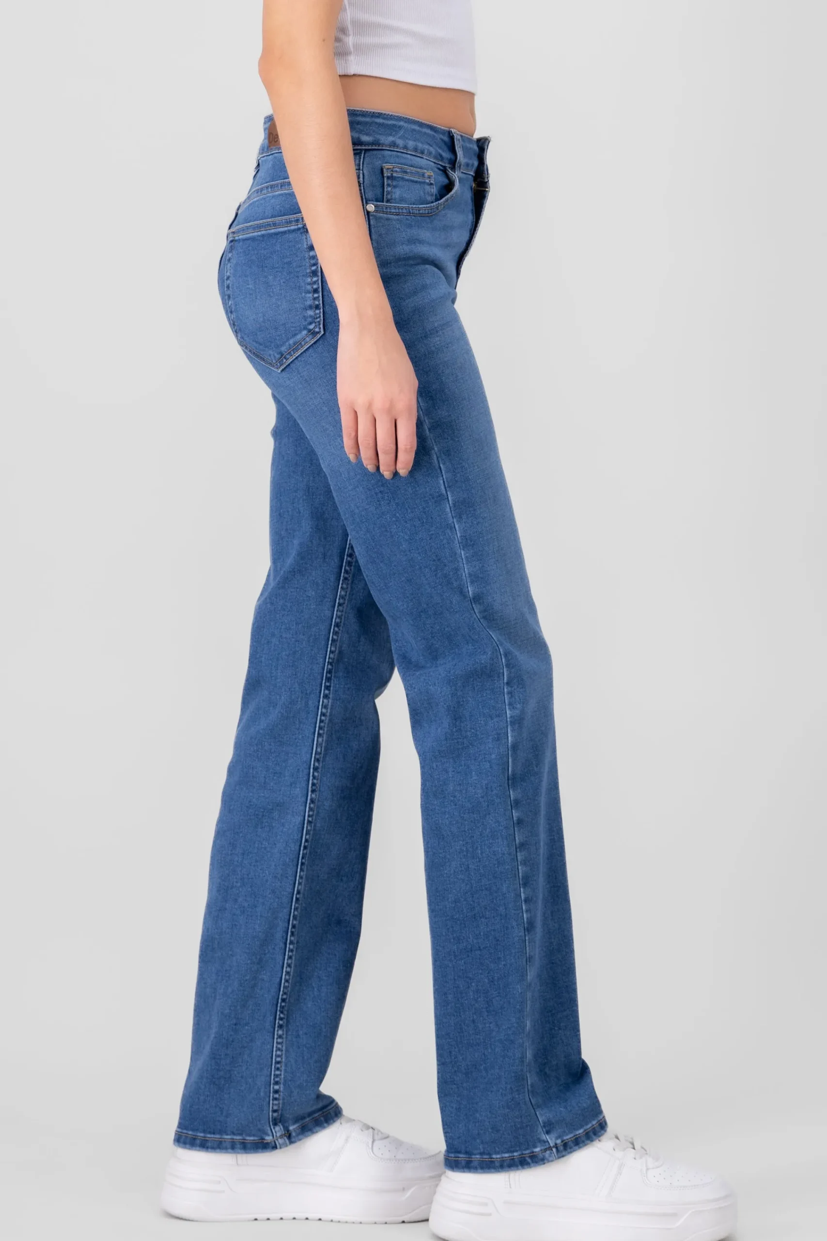 Shasa Solid Slim Jeans