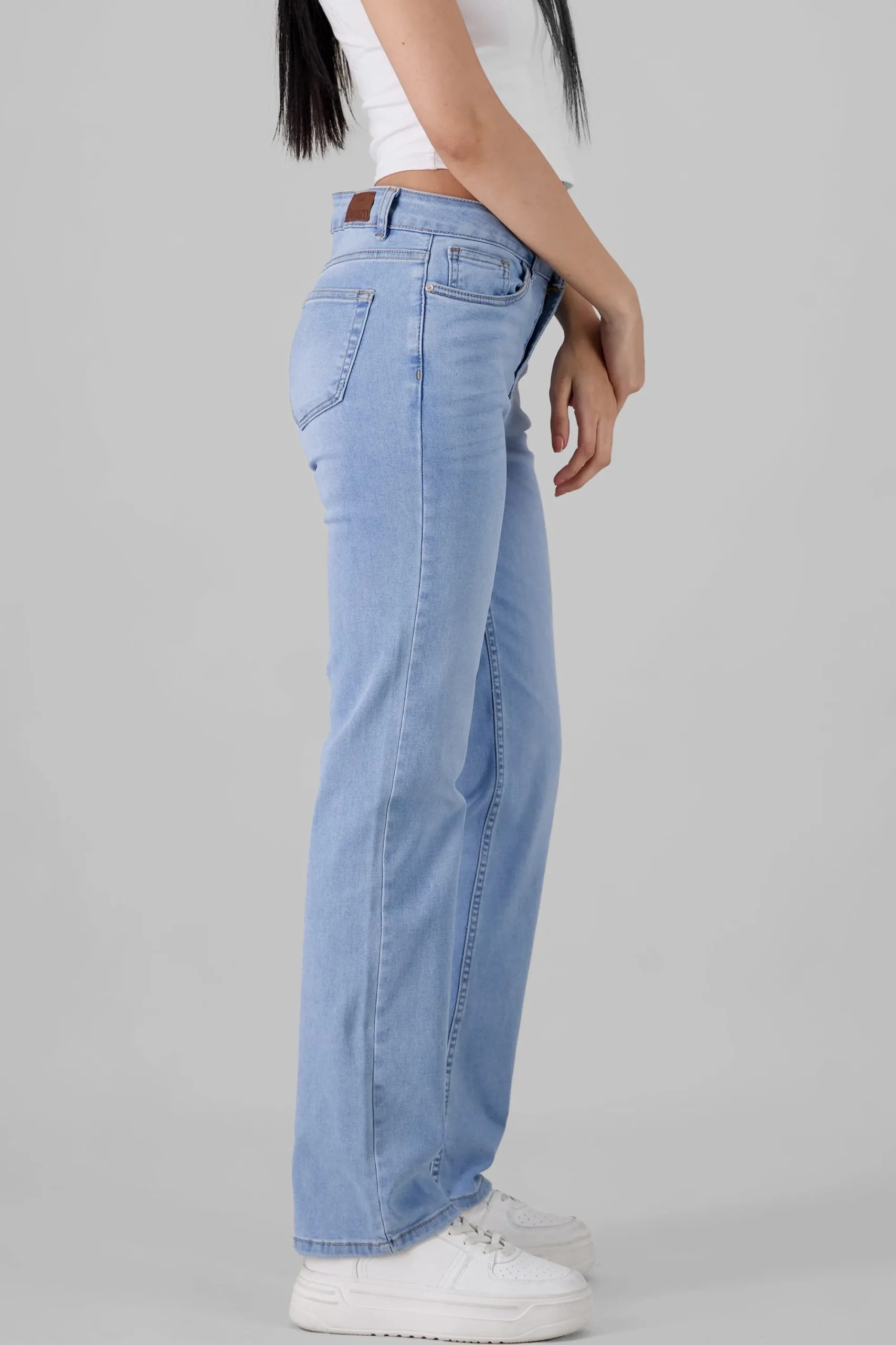 Shasa Solid Slim Jeans