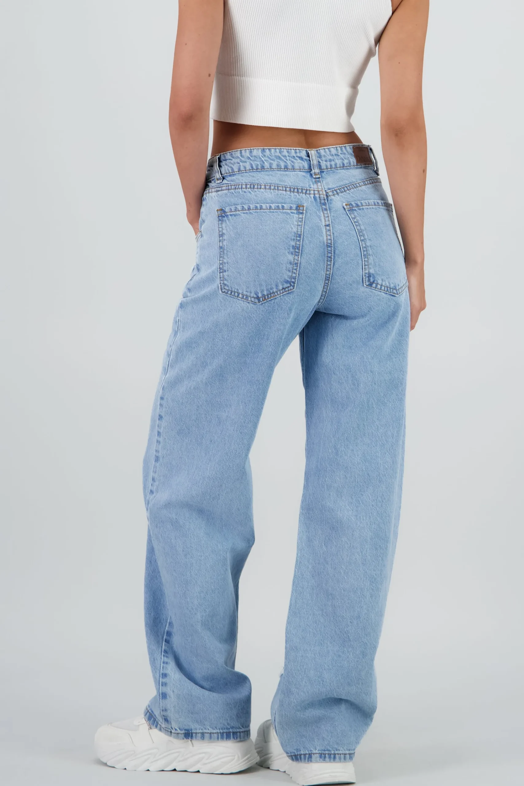 Shasa Straight Jeans