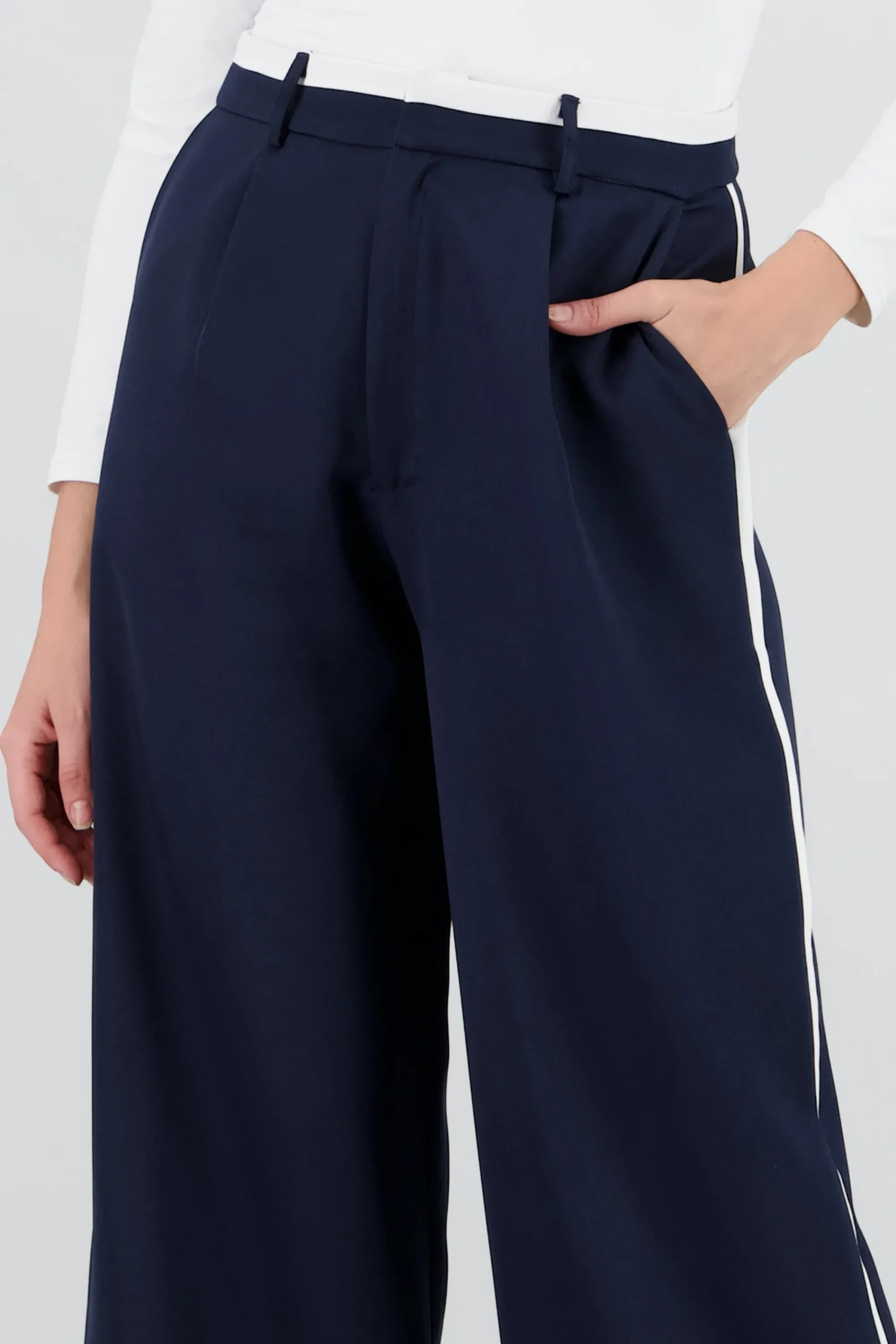 Shasa Straight Leg Pants with Contrast Detail