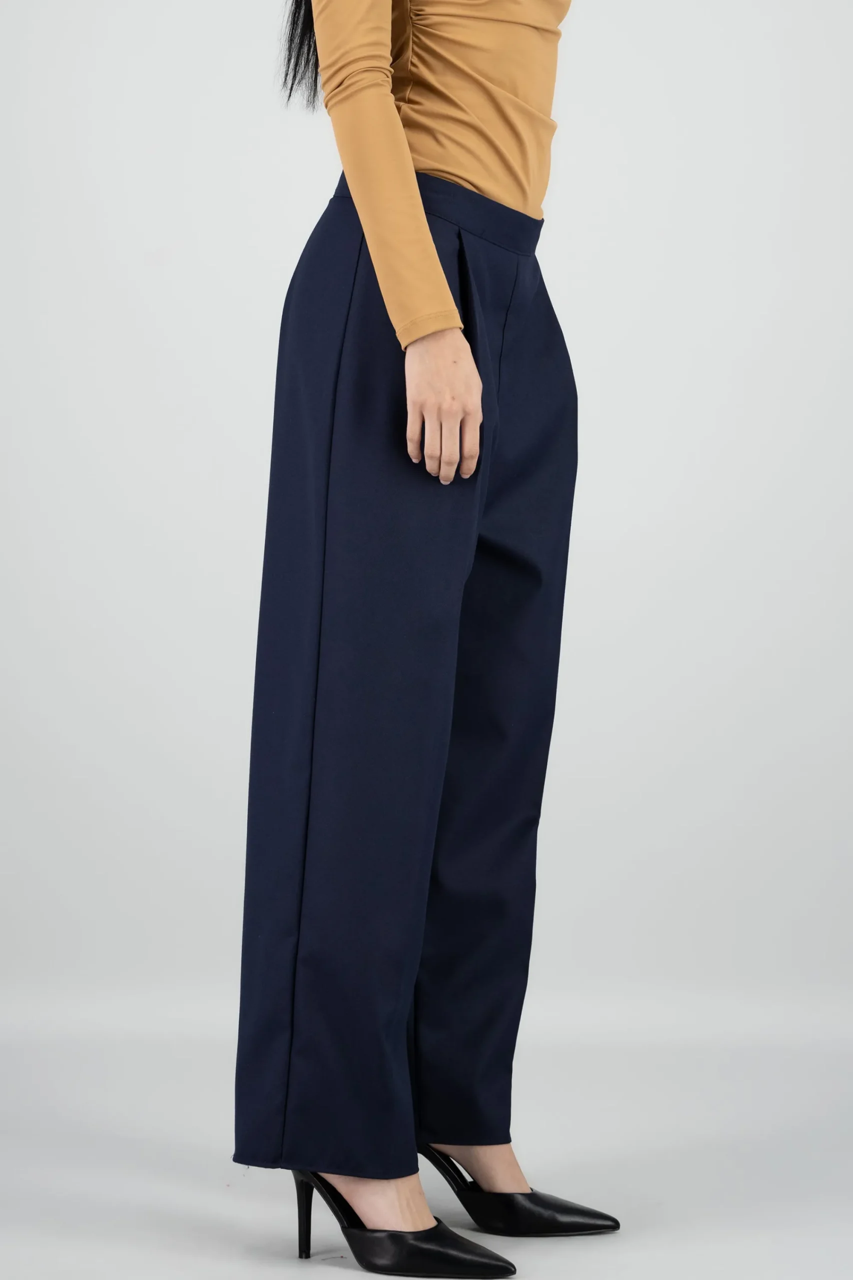Shasa Straight Pants