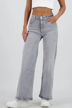 Shasa Straight Washed Jeans