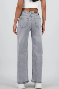 Shasa Straight Washed Jeans