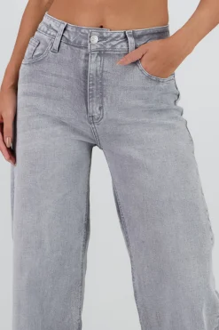 Shasa Straight Washed Jeans