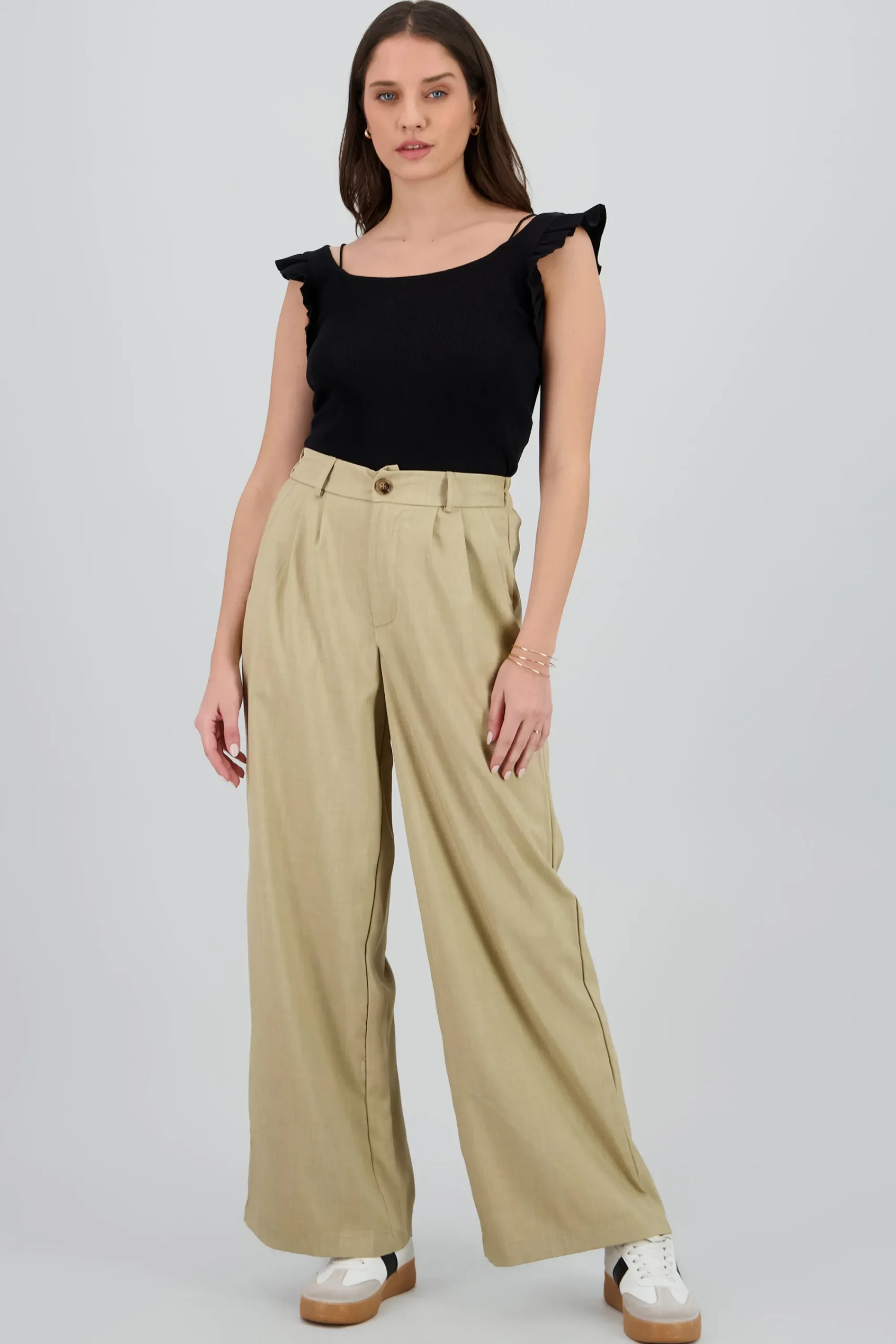 Shasa Tailored Pants with Pleat Detail