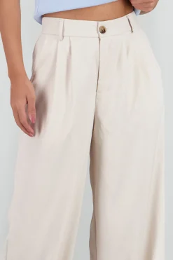Shasa Tailored Pants with Pleat Detail