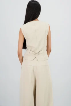 Shasa Tailored Vest with 3 Buttons