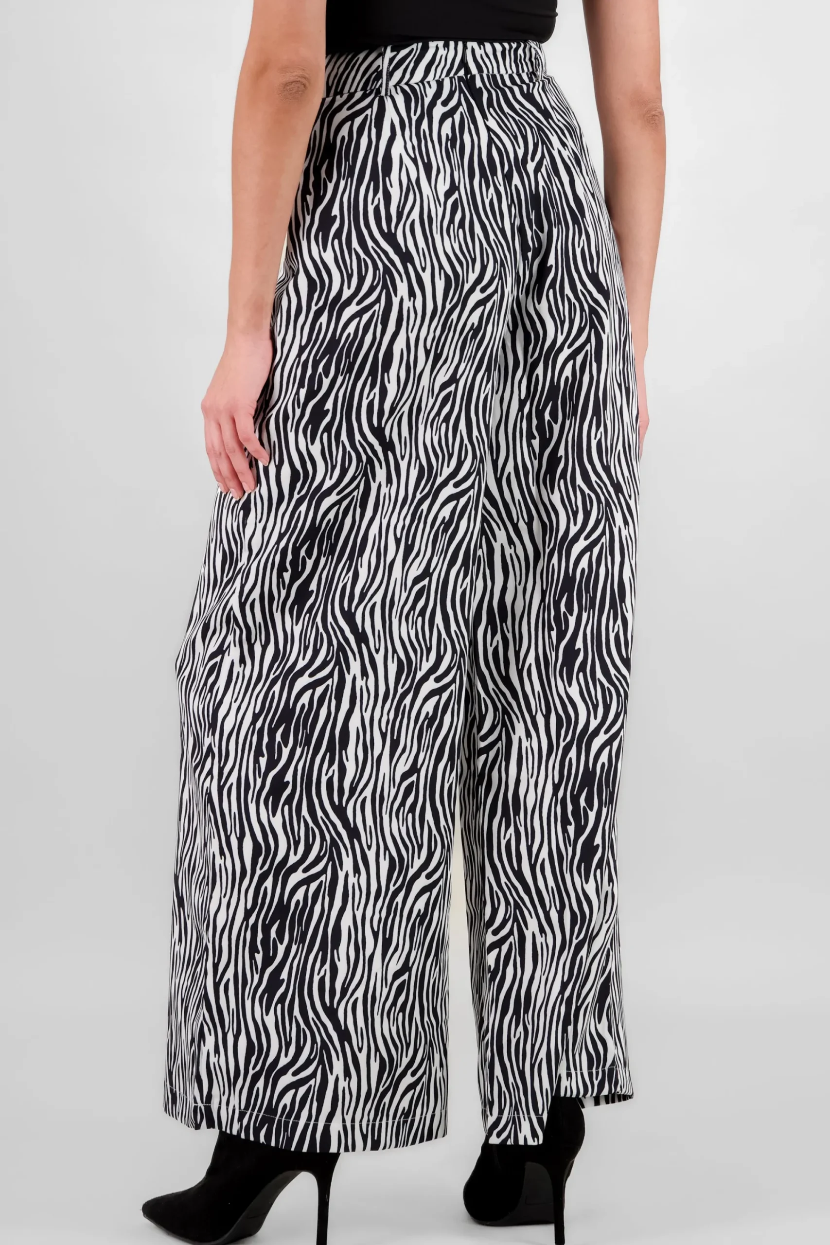 Shasa Thin Corduroy Zebra Print Pants