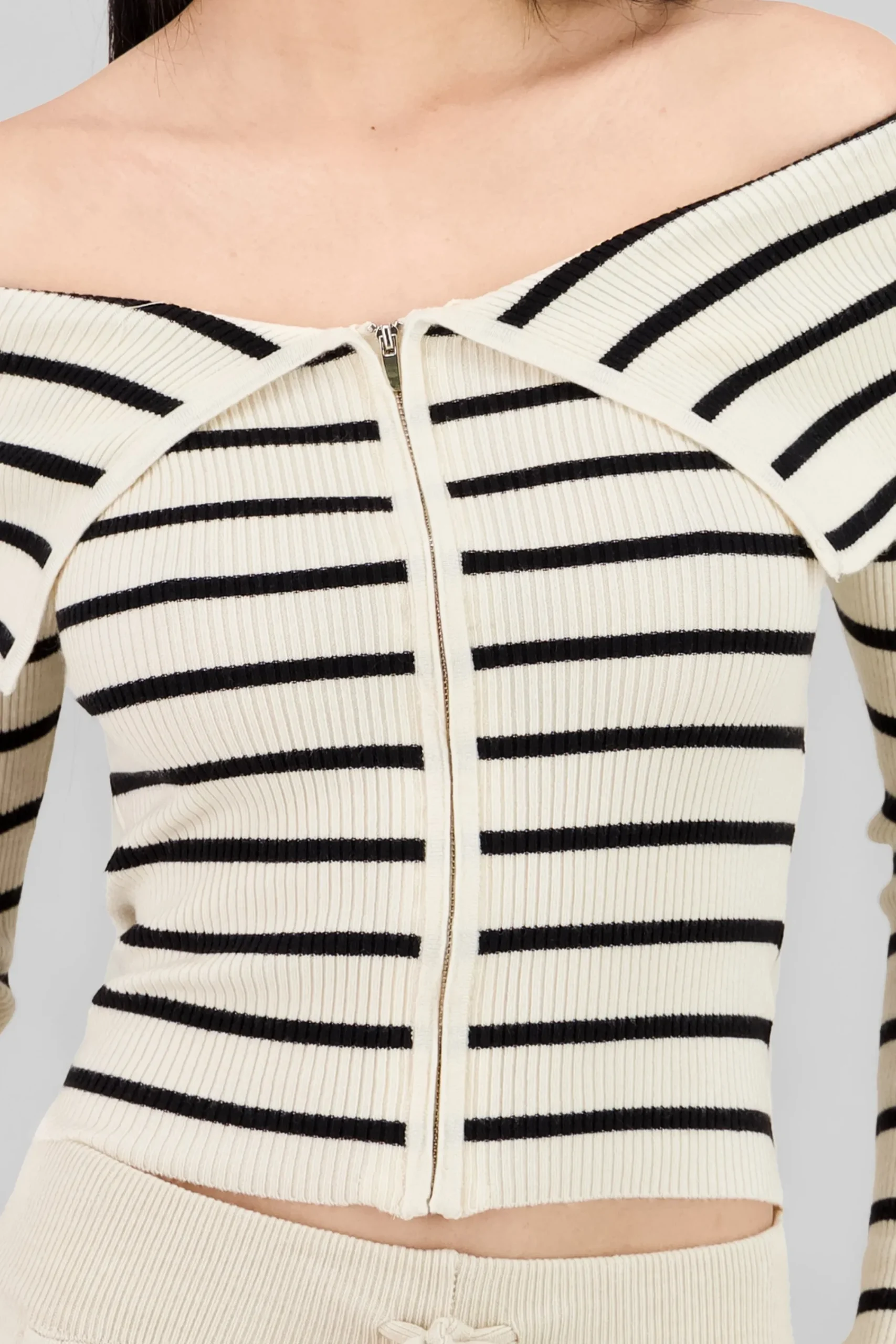Shasa Thin Striped Off Shoulder Sweater