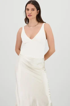 Shasa V Scoop Solid Top