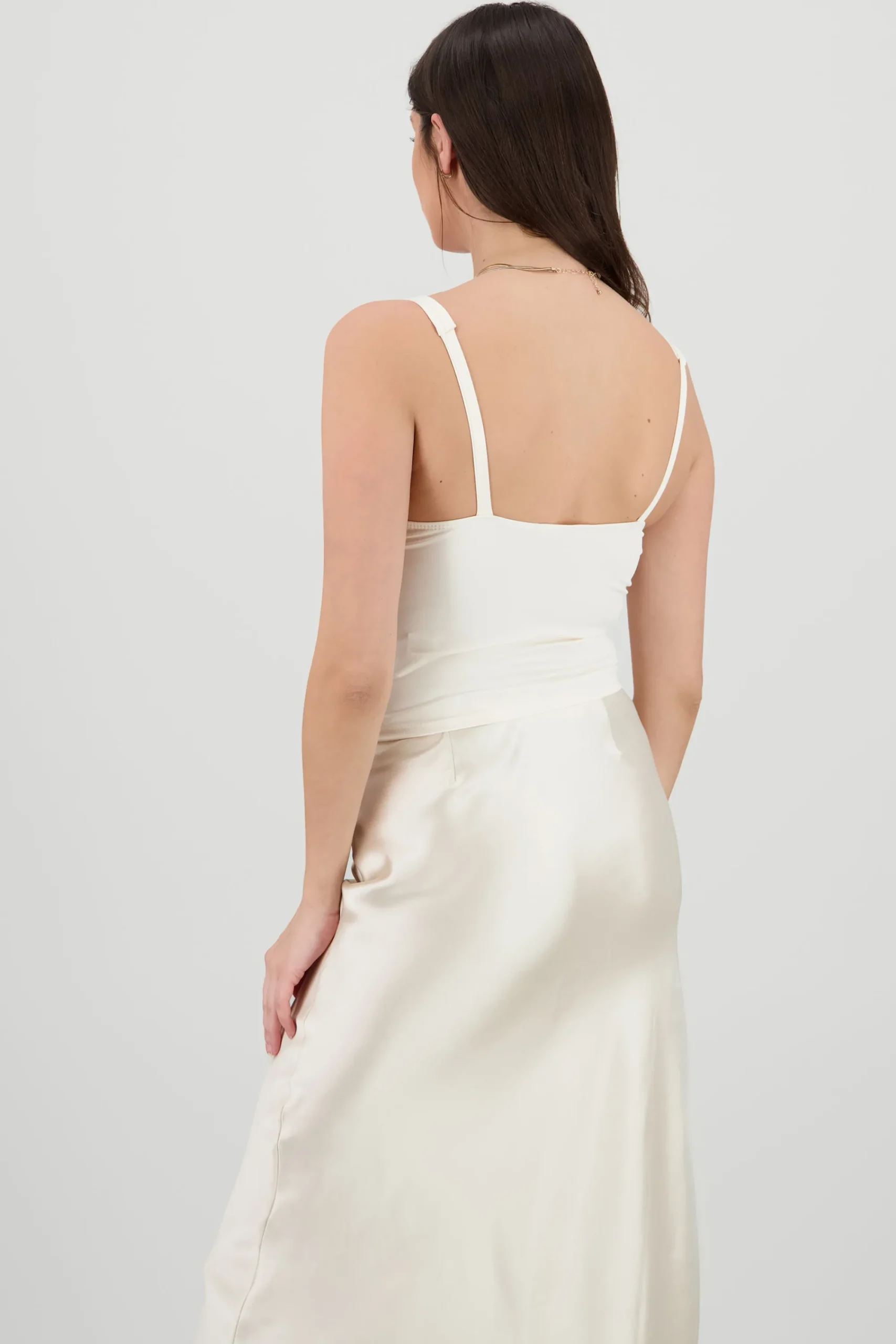 Shasa V Scoop Solid Top