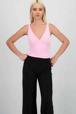 Shasa V Scoop Solid Top