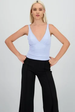 Shasa V Scoop Solid Top