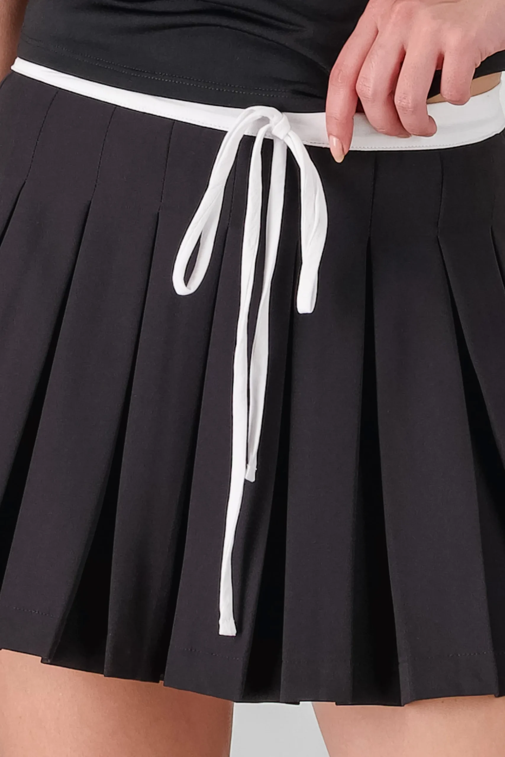 Shasa Waistband Pleated Skirt
