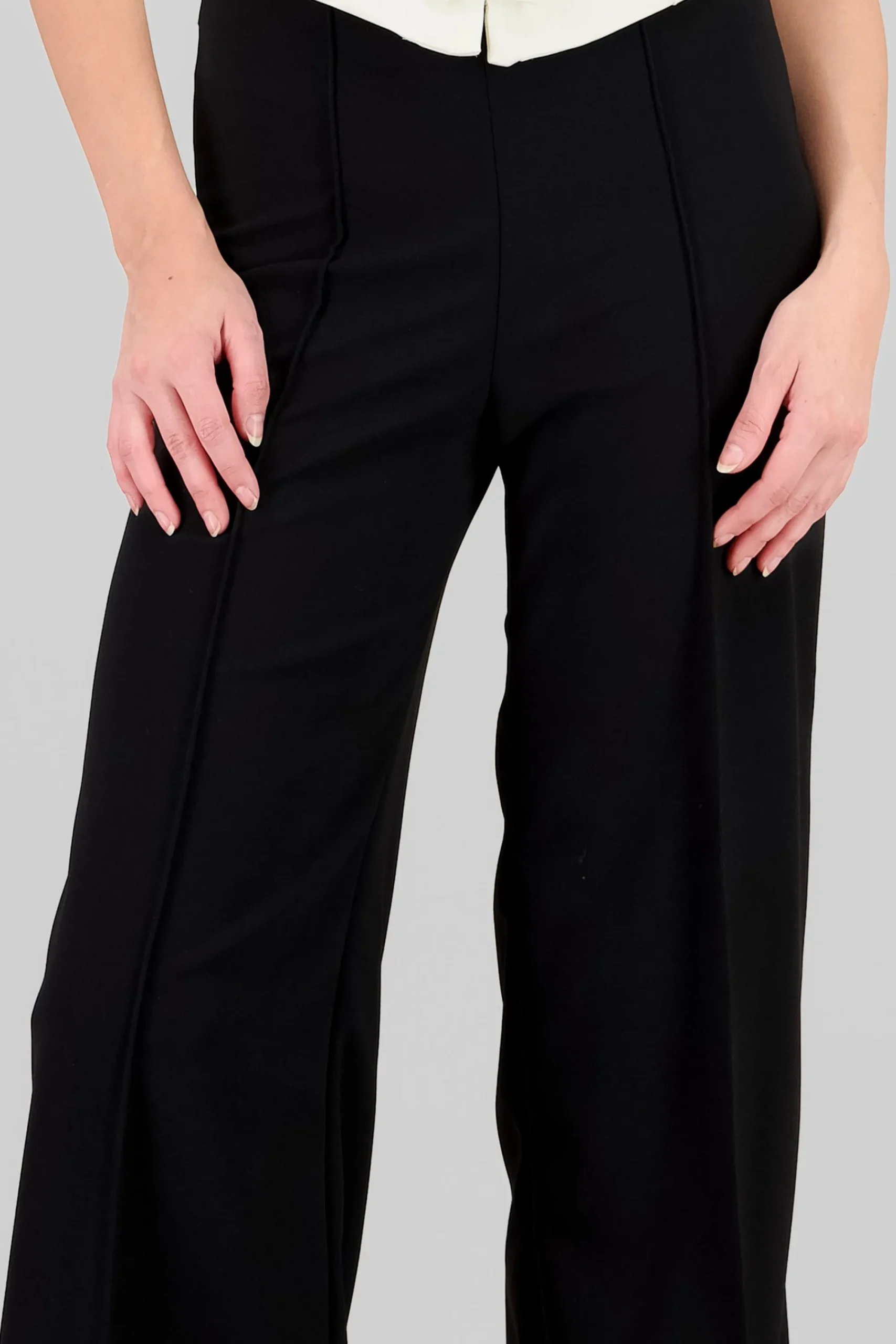 Shasa Wid leg pant with front seams