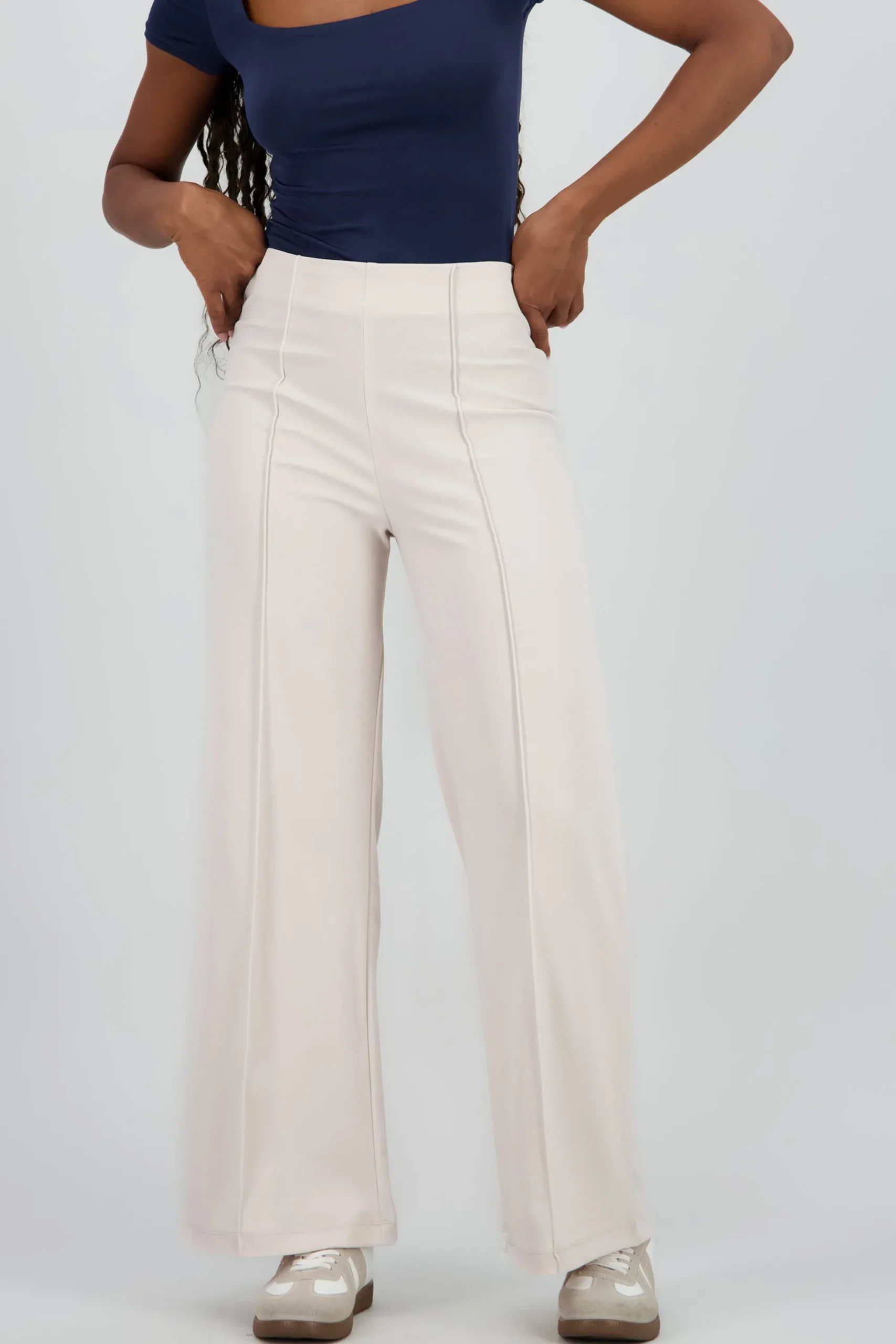 Shasa Wid leg pant with front seams
