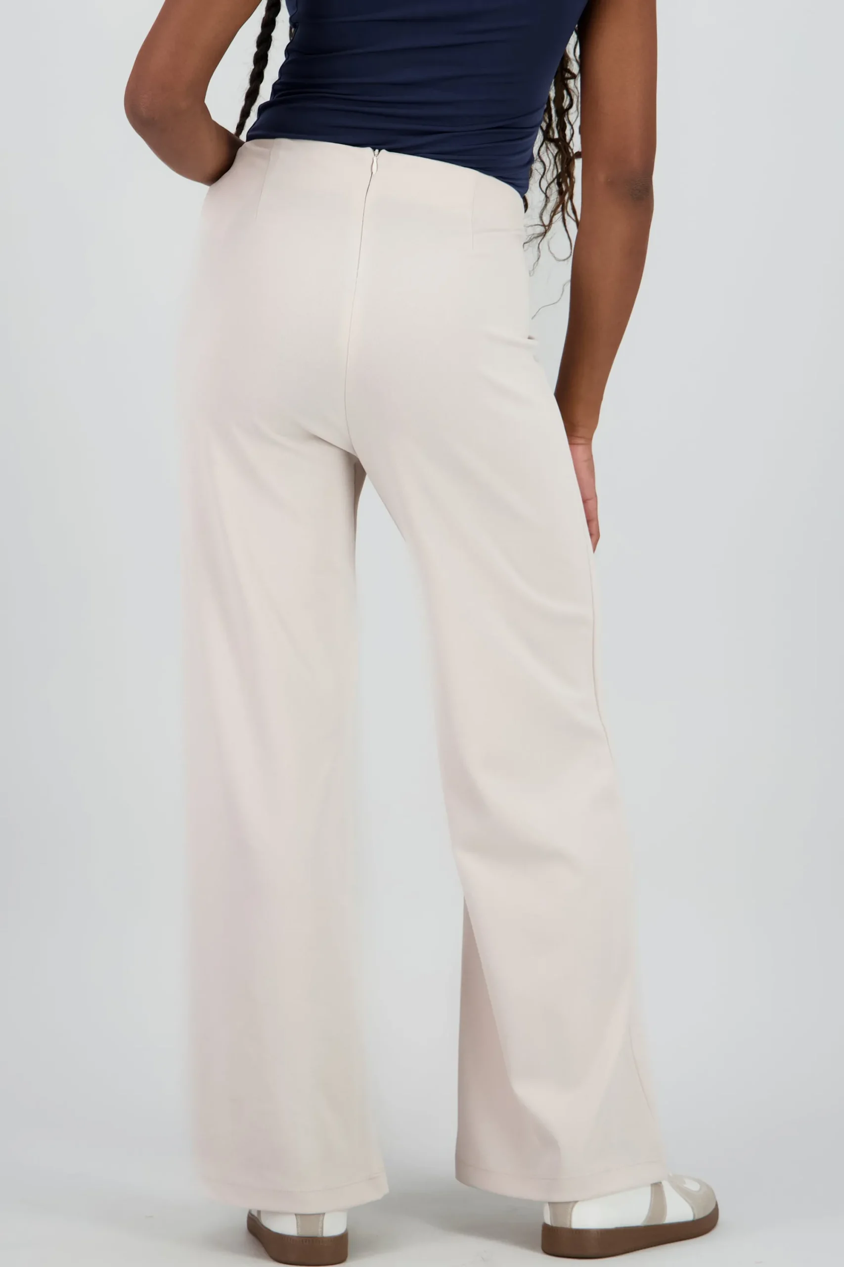 Shasa Wid leg pant with front seams