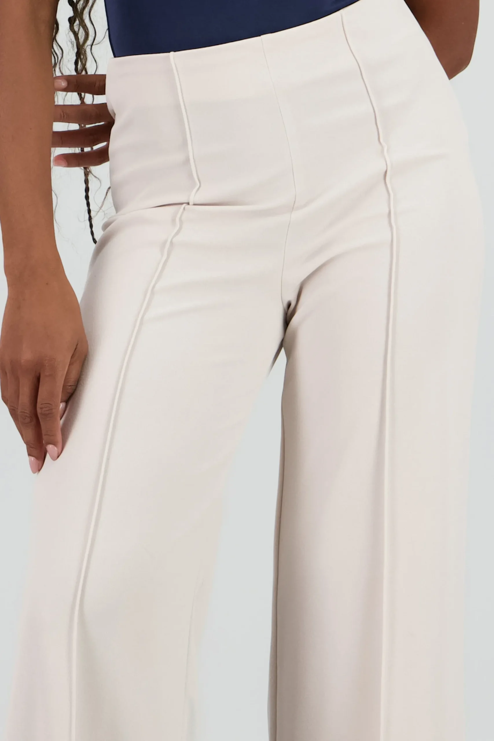 Shasa Wid leg pant with front seams