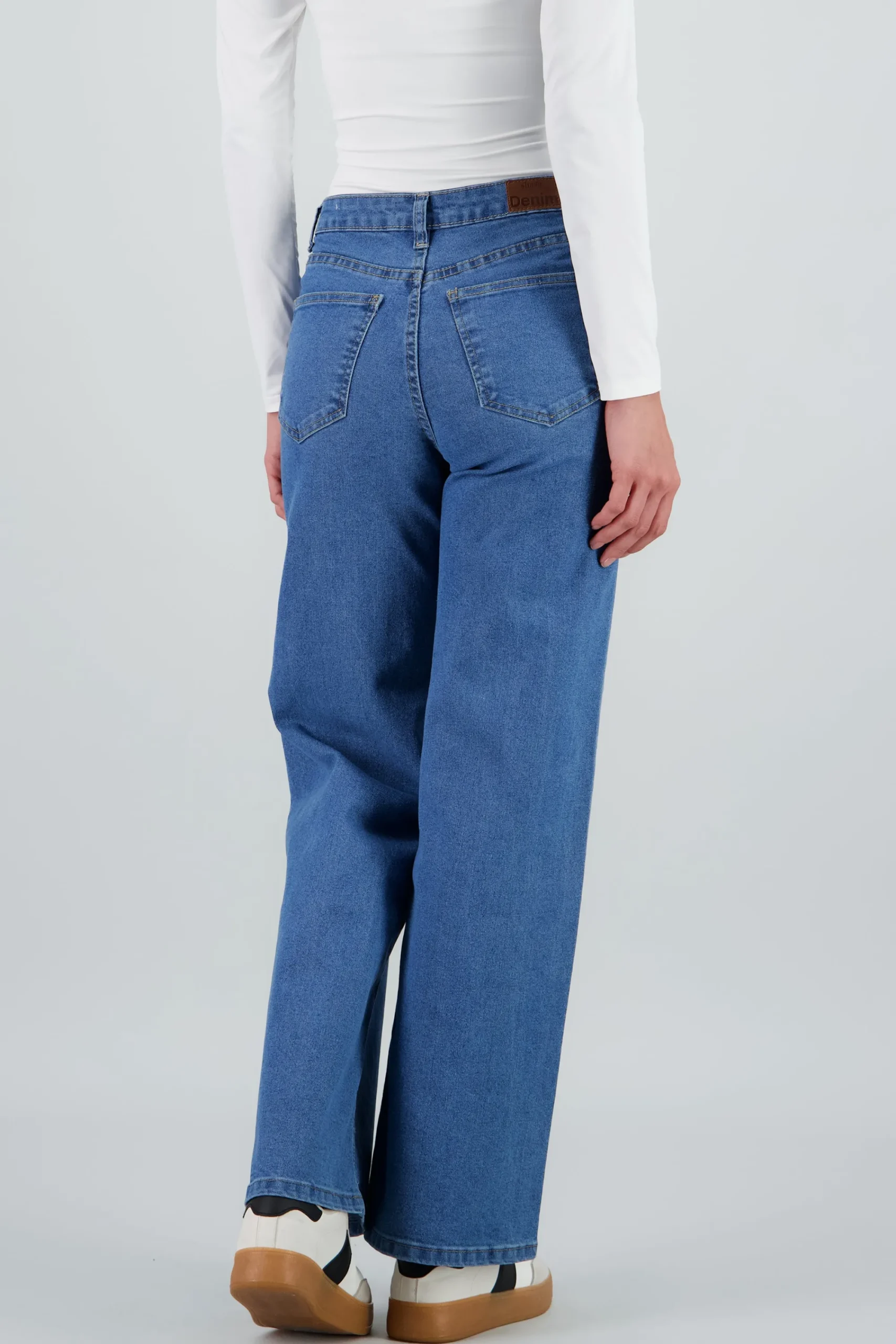 Shasa Wide Leg Jeans