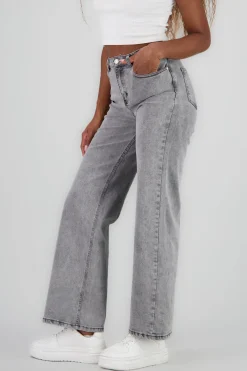 Shasa Wide Leg Jeans